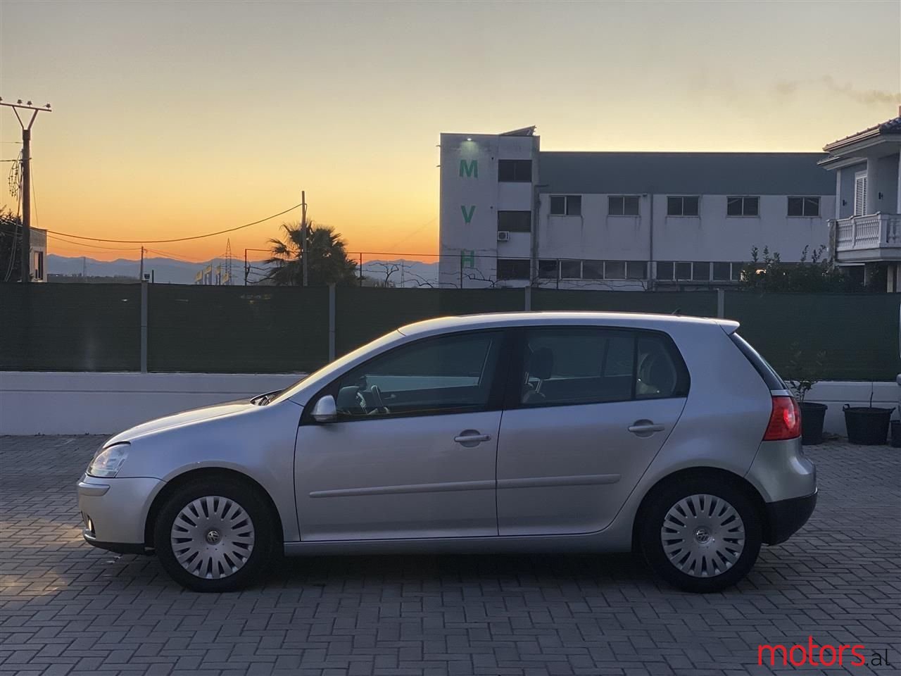 2007' Volkswagen Golf photo #3