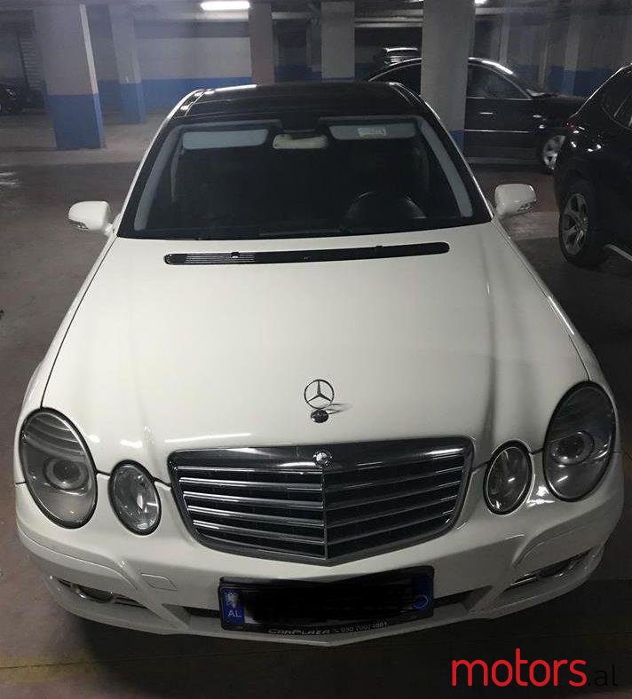 2009' Mercedes-Benz 220 photo #1