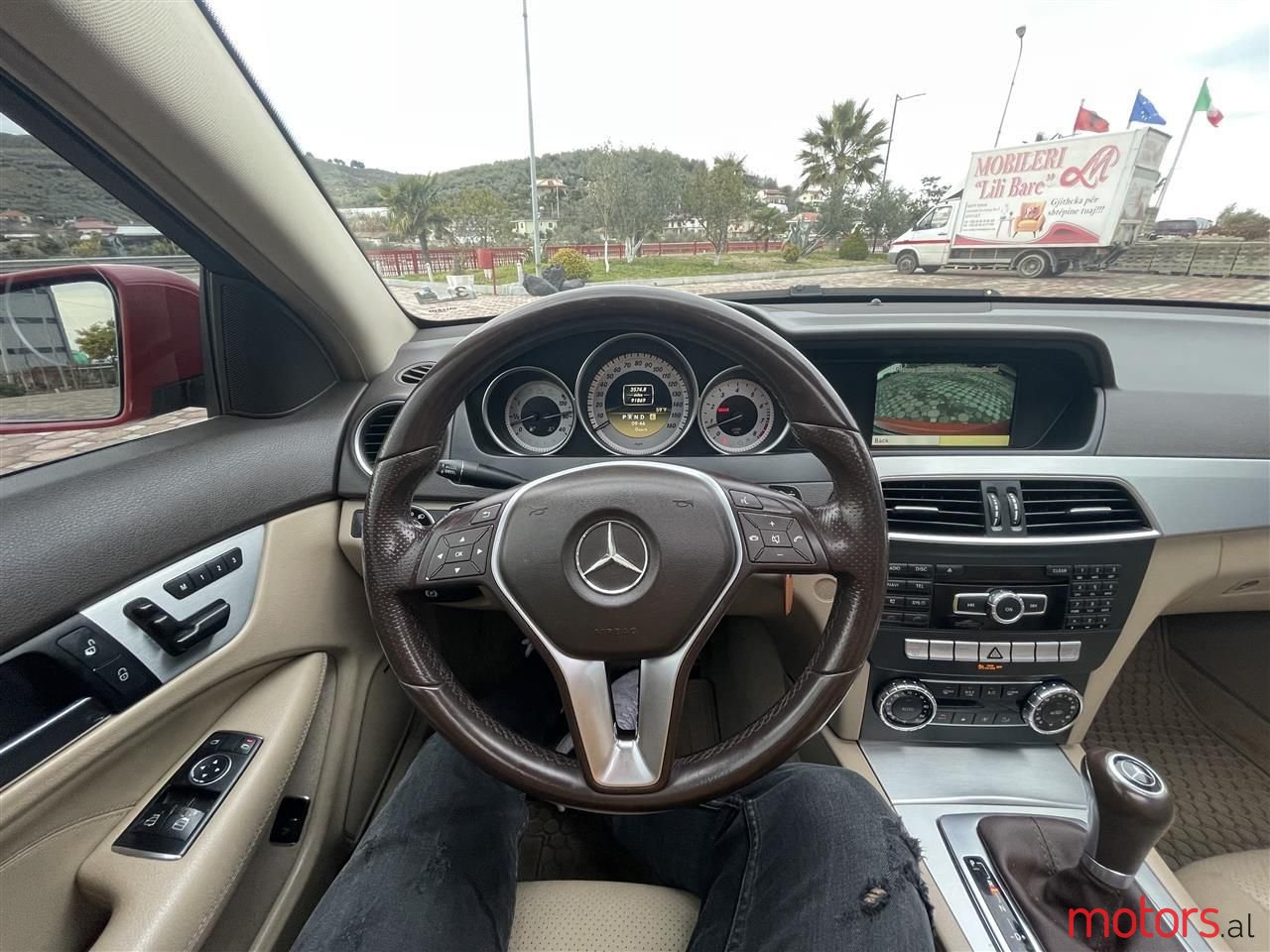 2012' Mercedes-Benz C 250 photo #5