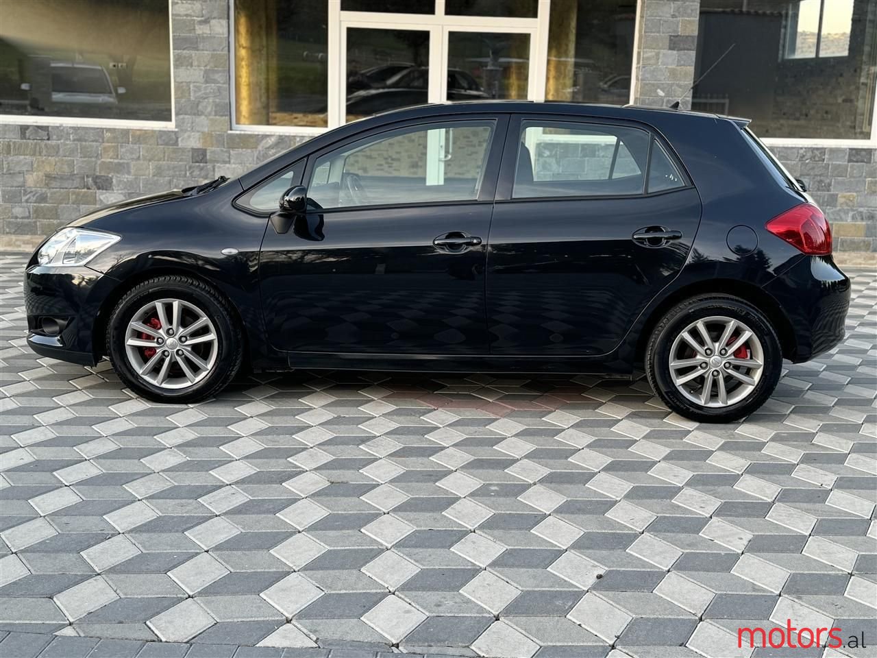 2008' Toyota Auris photo #1