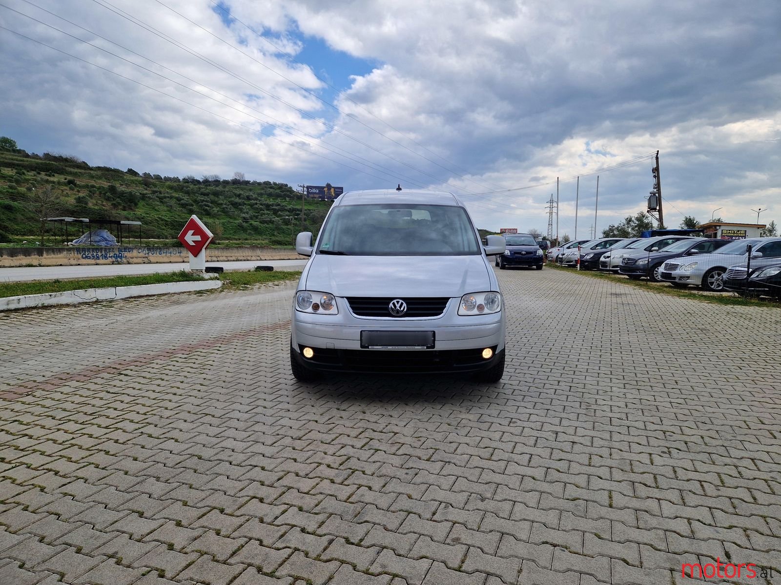 2010' Volkswagen Caddy photo #2
