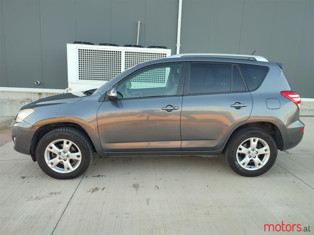 2009' Toyota RAV4 photo #1