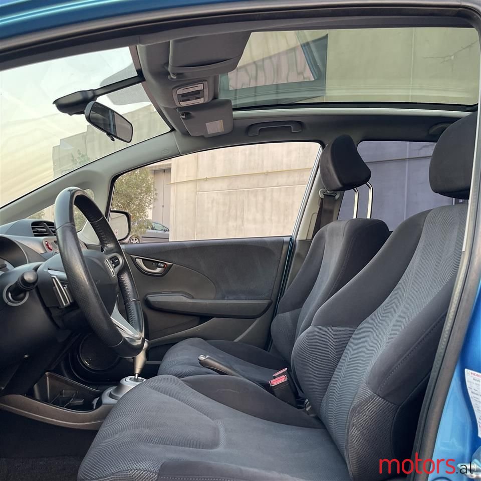 2009' Honda Jazz photo #2