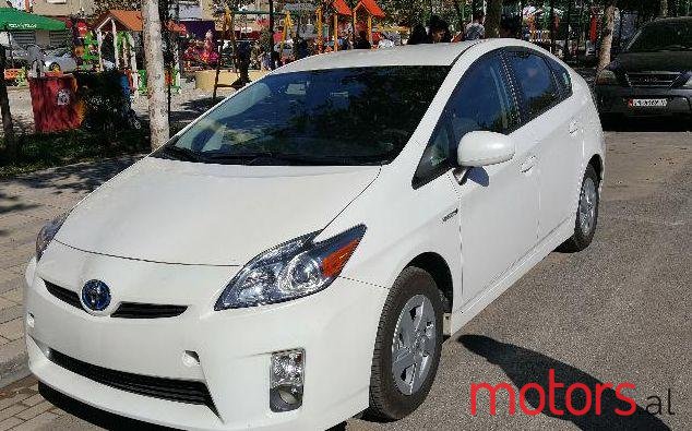 2011' Toyota Prius photo #1