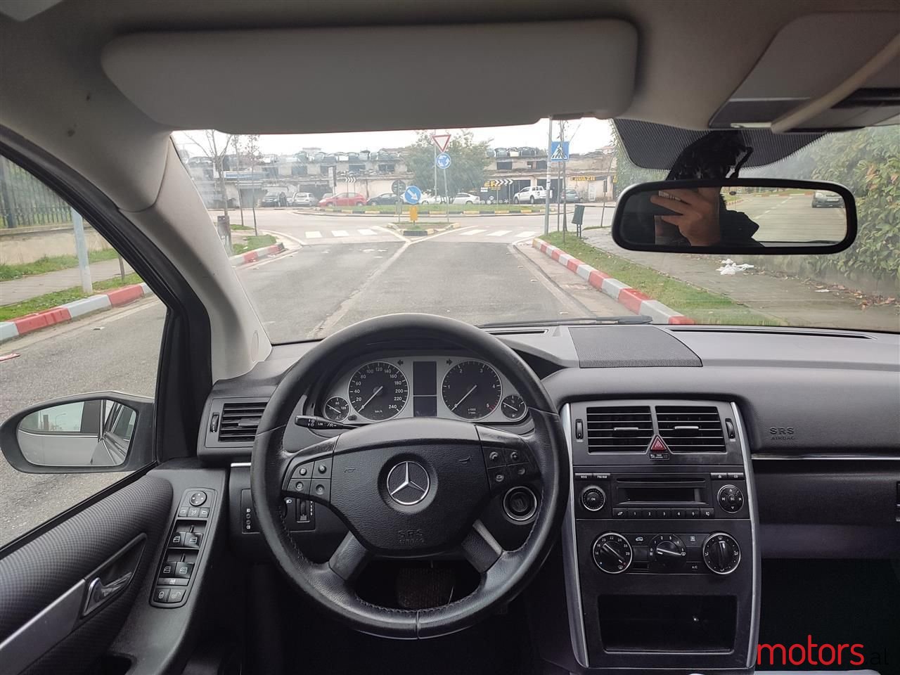 2010' Mercedes-Benz B 200 photo #3