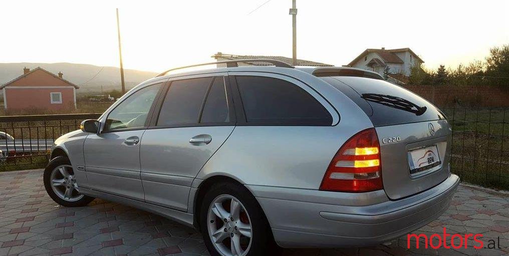 2005' Mercedes-Benz C 220 photo #1