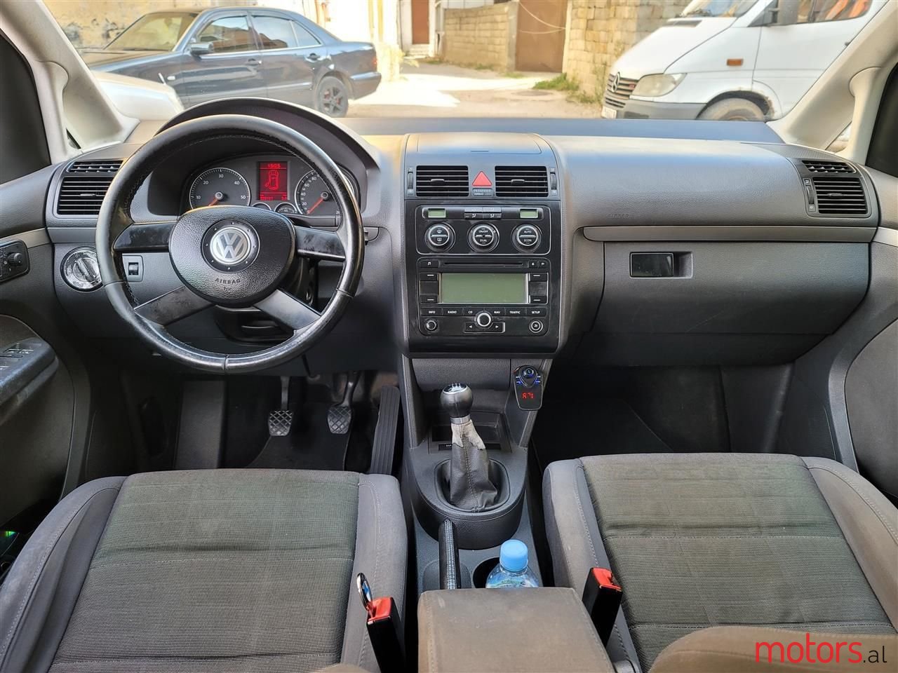 2007' Volkswagen Touran photo #2