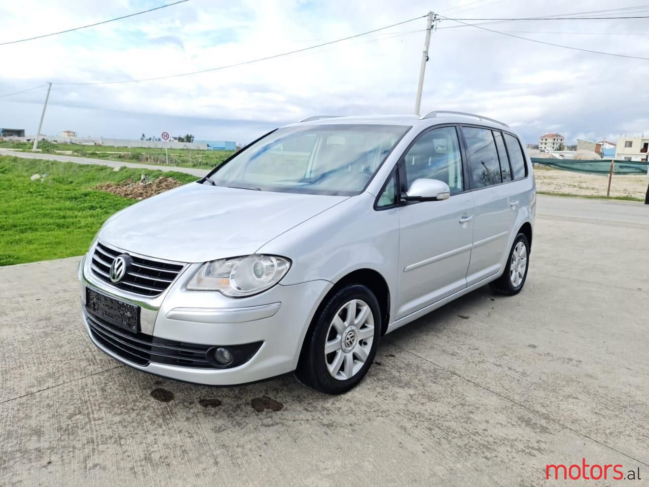 2007' Volkswagen Touran photo #4