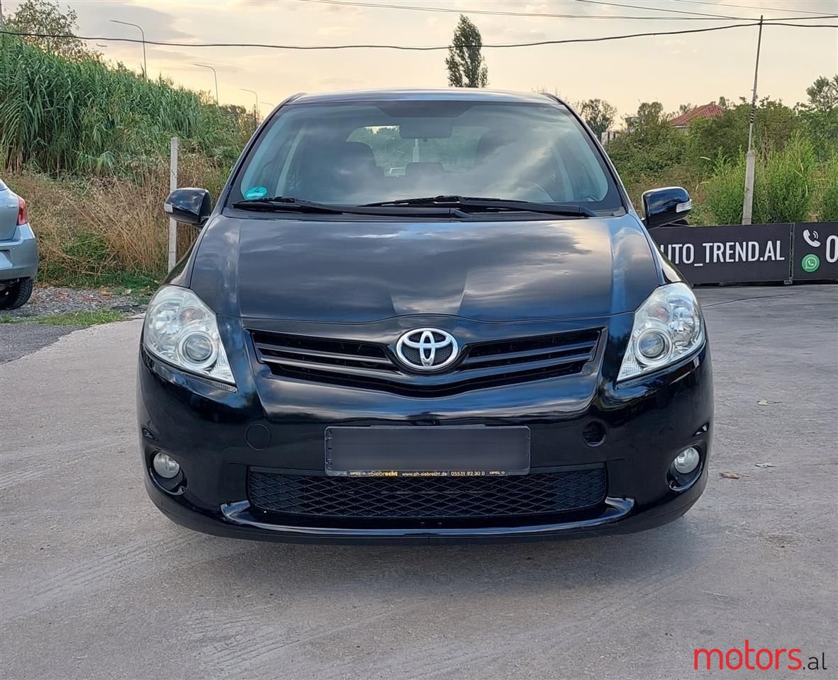 2010' Toyota Auris photo #1