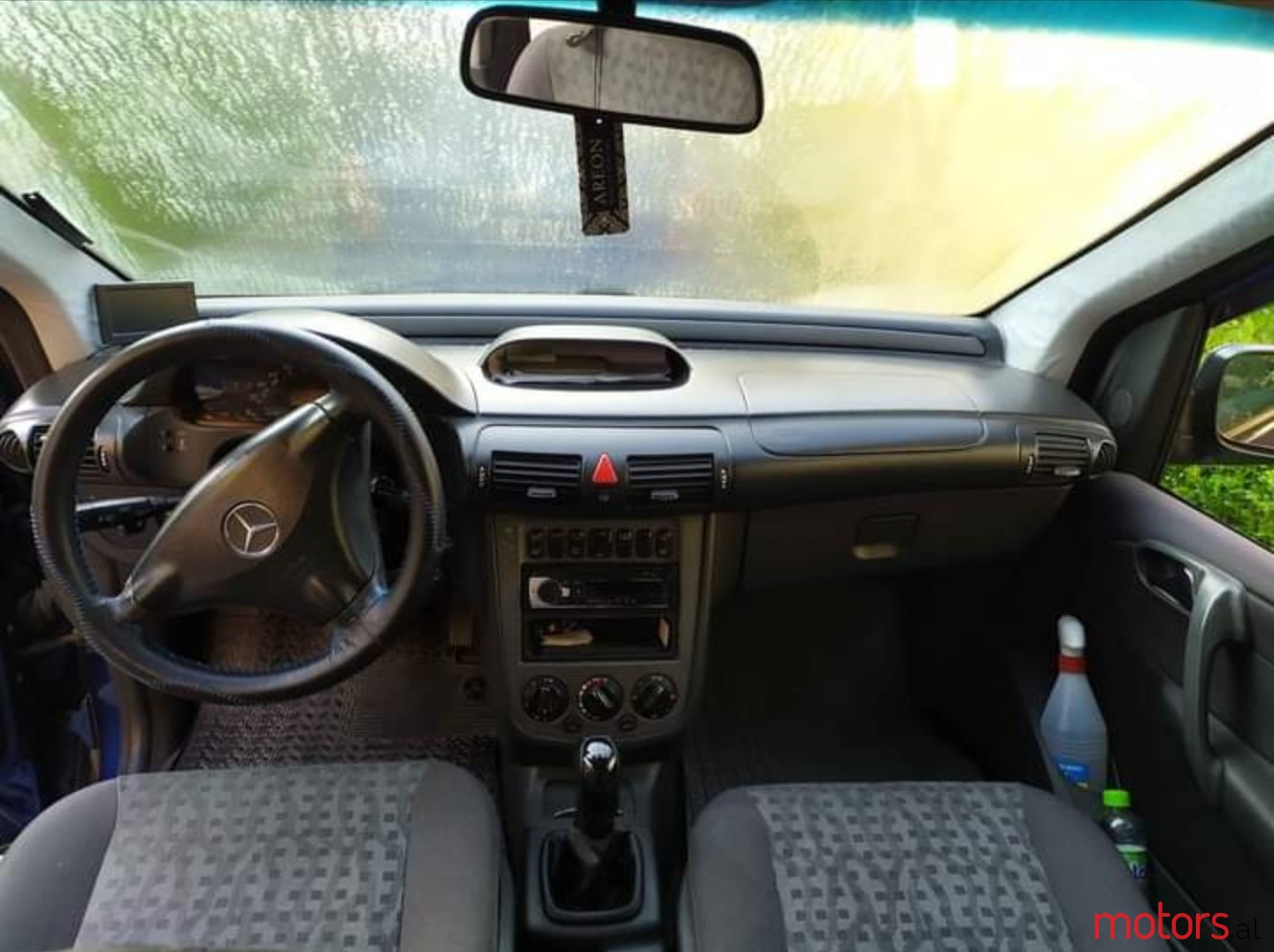 2002' Mercedes-Benz Vaneo photo #2