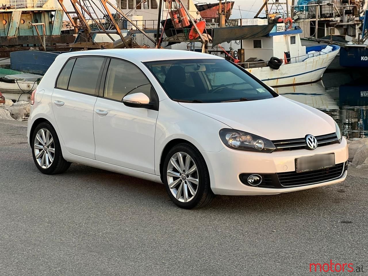 2013' Volkswagen Golf photo #3