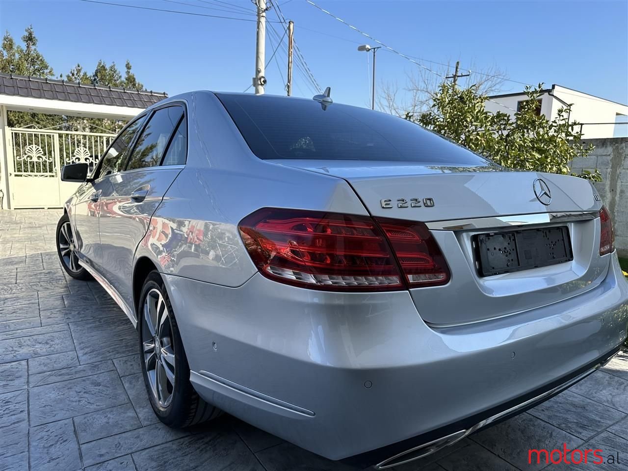 2013' Mercedes-Benz E 220 photo #4