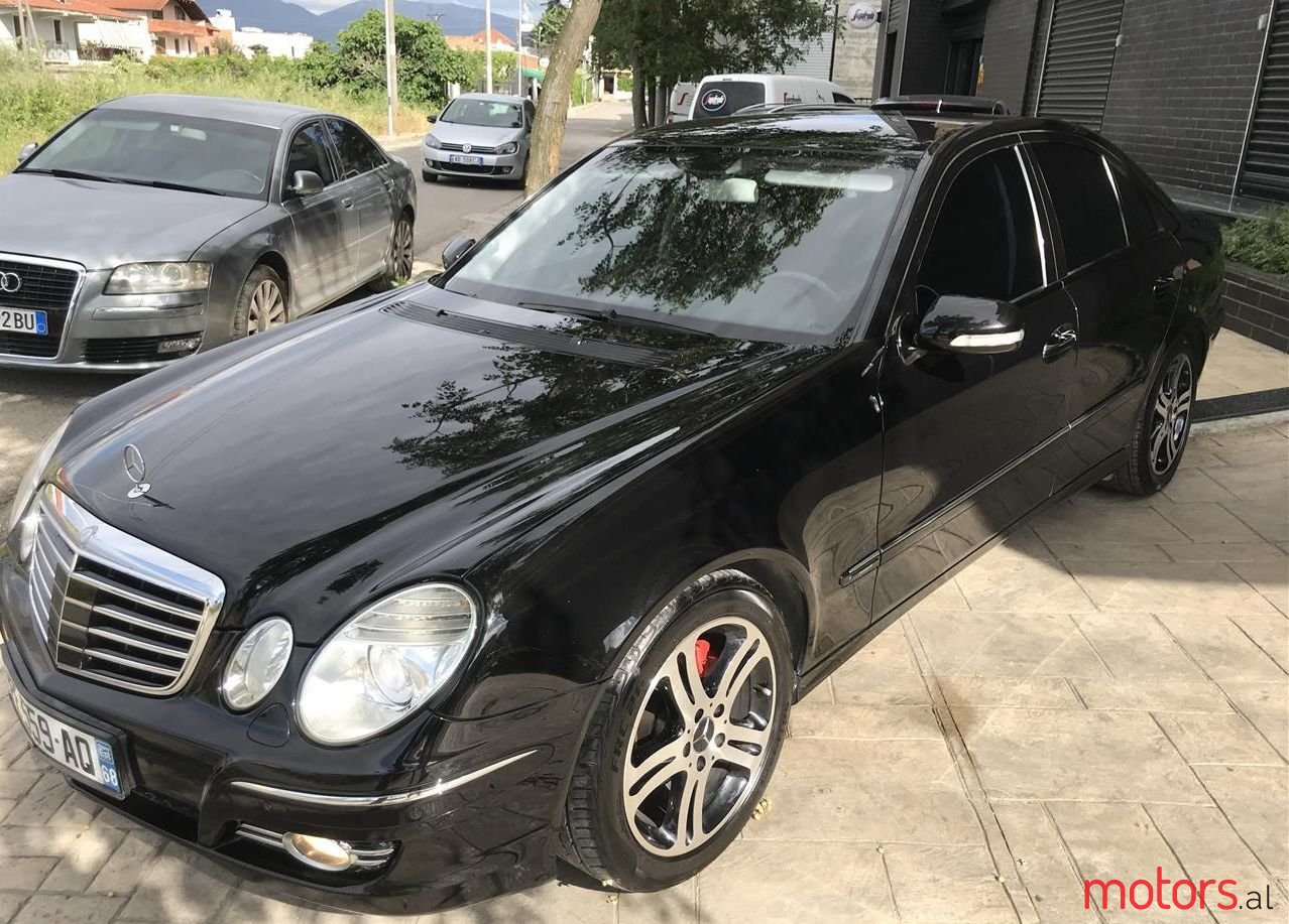 2008' Mercedes-Benz E 320 photo #1