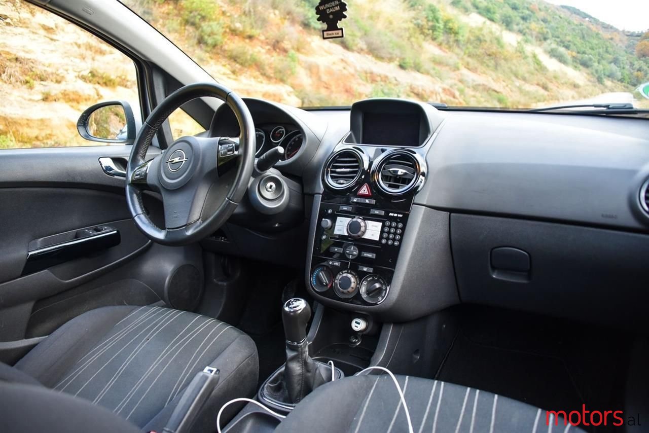 2011' Opel Corsa photo #4