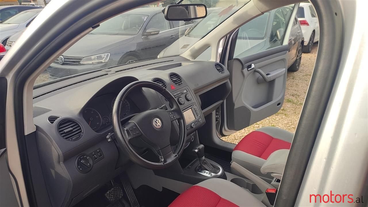 2010' Volkswagen Caddy photo #5