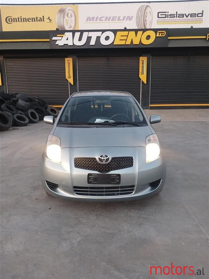 2006' Toyota Yaris photo #2