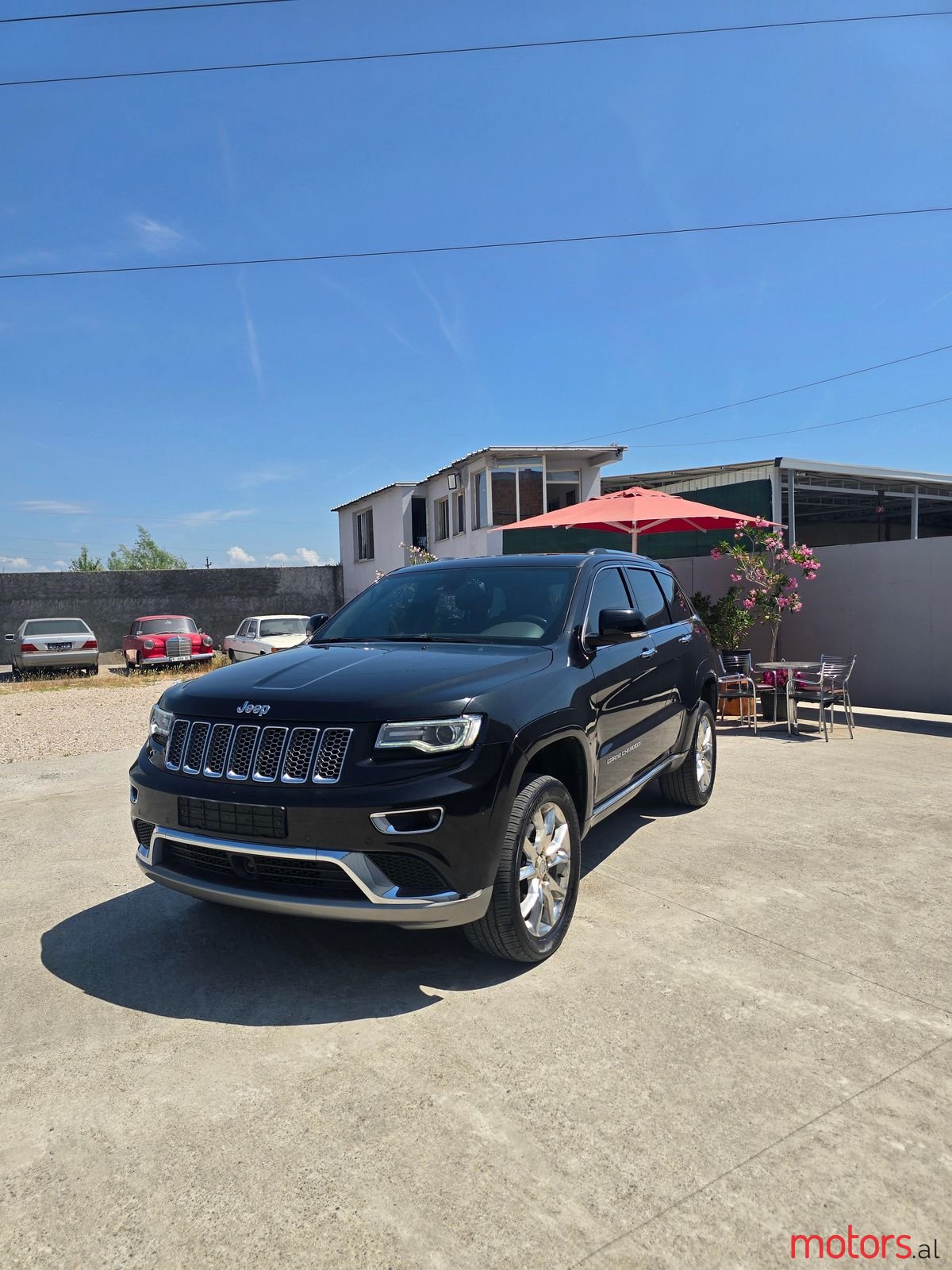 2013' Jeep Grand Cherokee photo #2