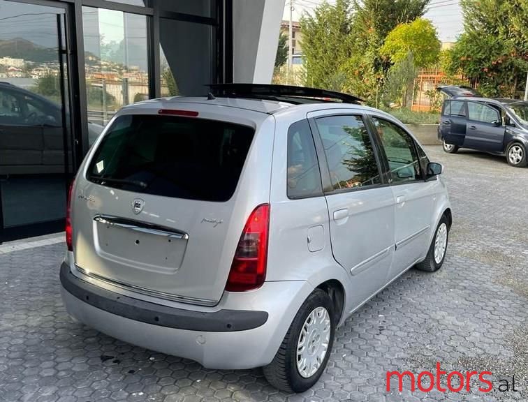 2005' Lancia Musa photo #6