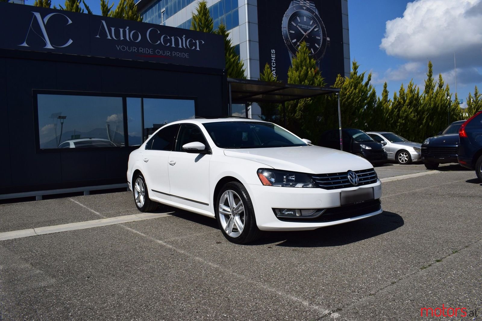 2013' Volkswagen Passat photo #2