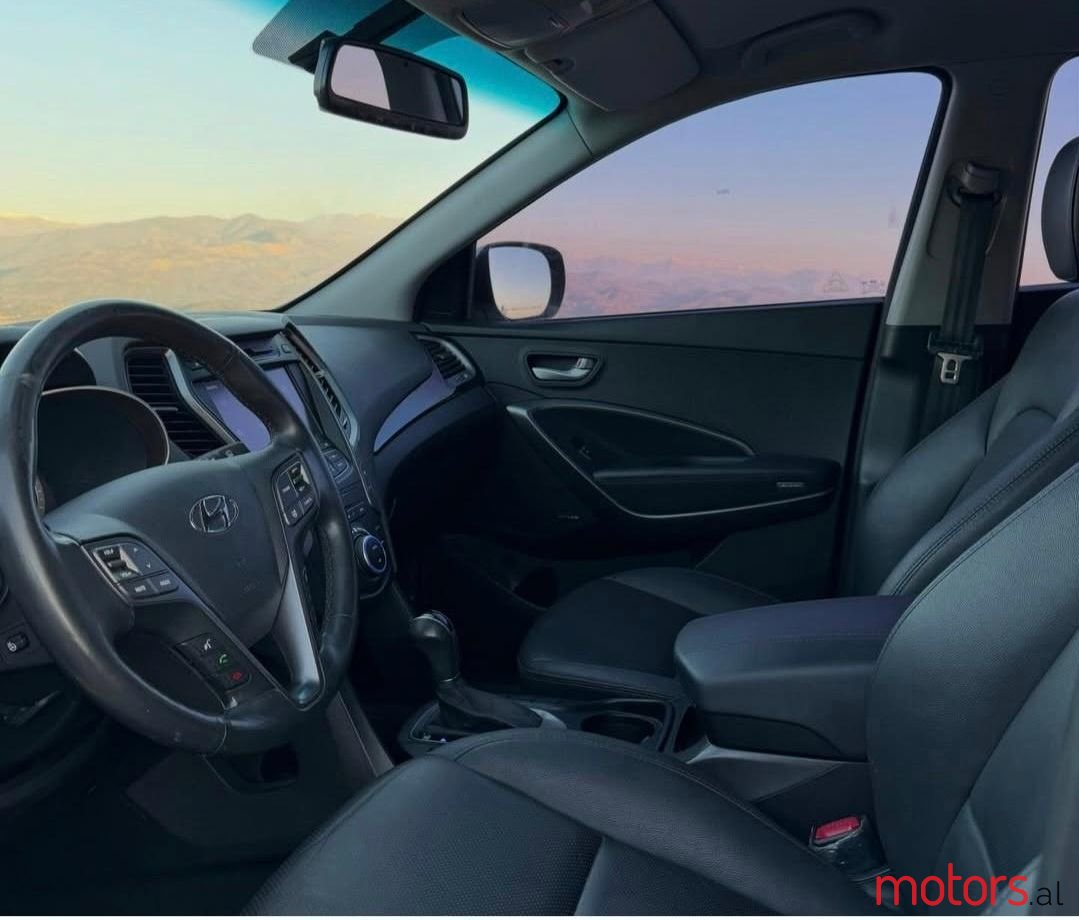 2014' Hyundai Santa Fe photo #5