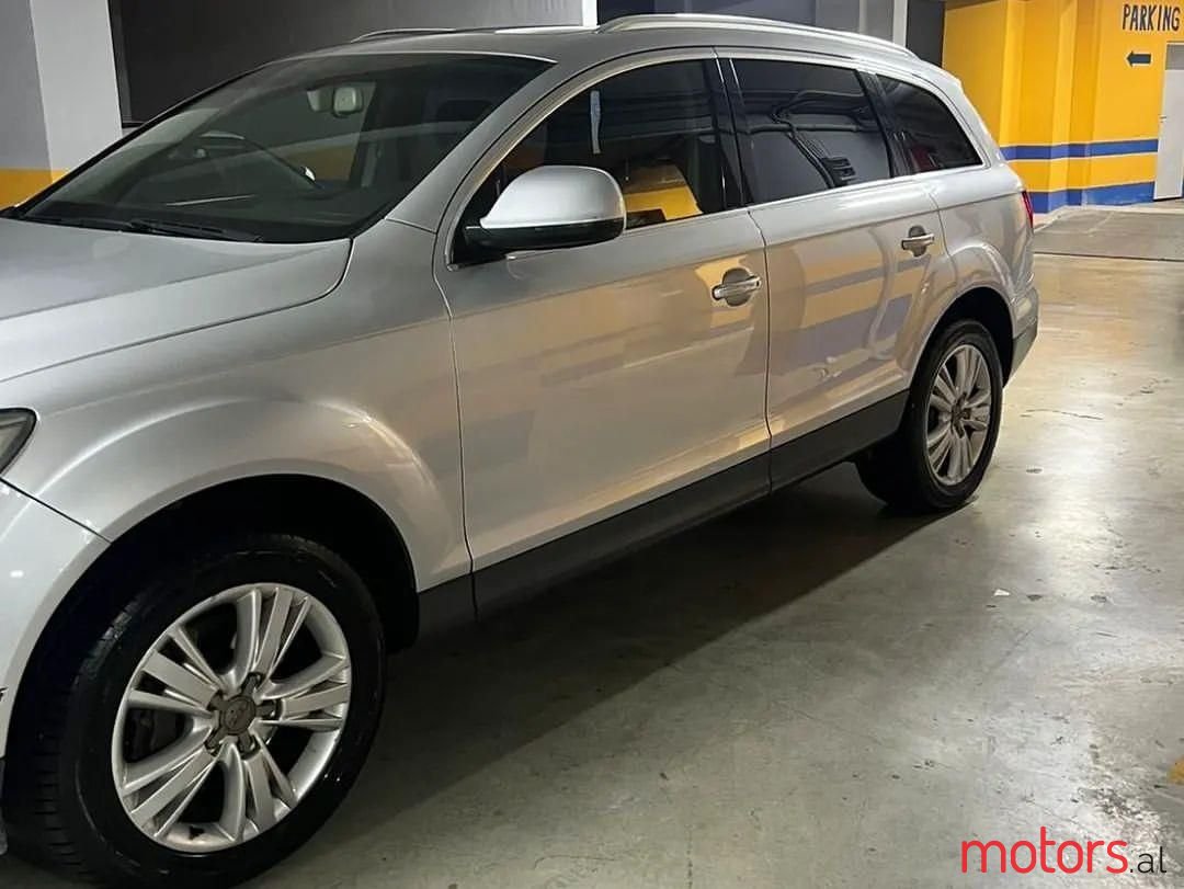 2012' Audi Q7 photo #4