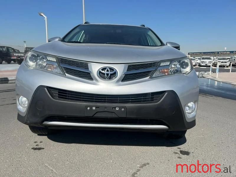 2015' Toyota RAV4 photo #4