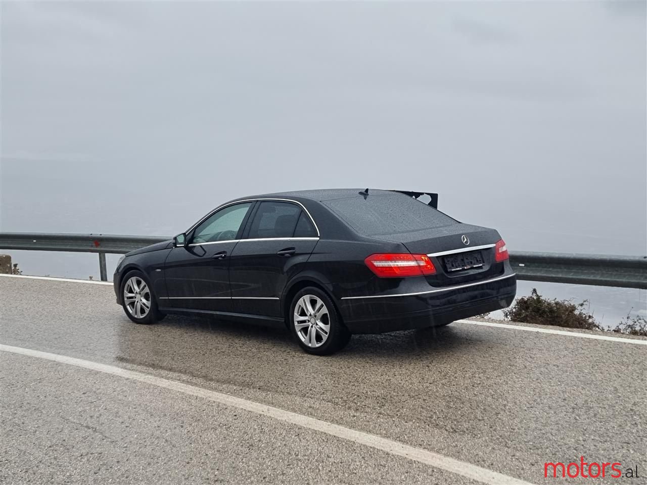 2009' Mercedes-Benz E 220 photo #4