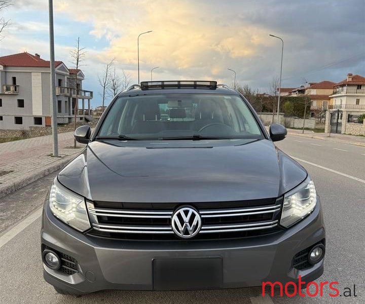 2014' Volkswagen Tiguan photo #5