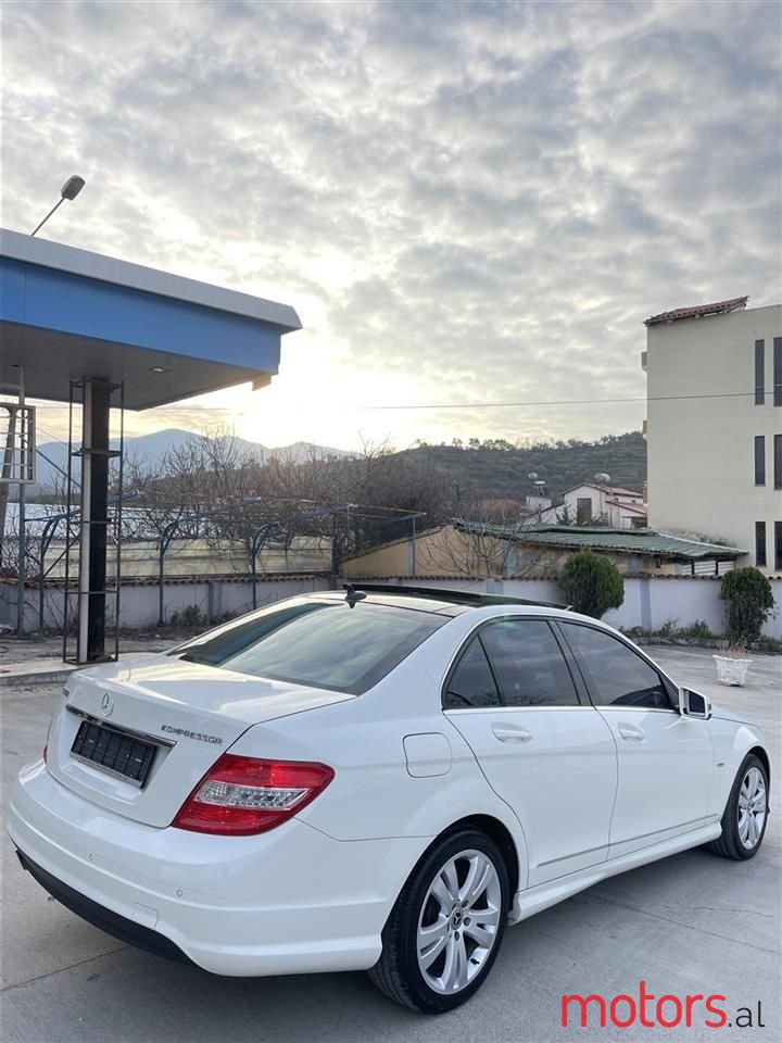 2010' Mercedes-Benz C 200 photo #2