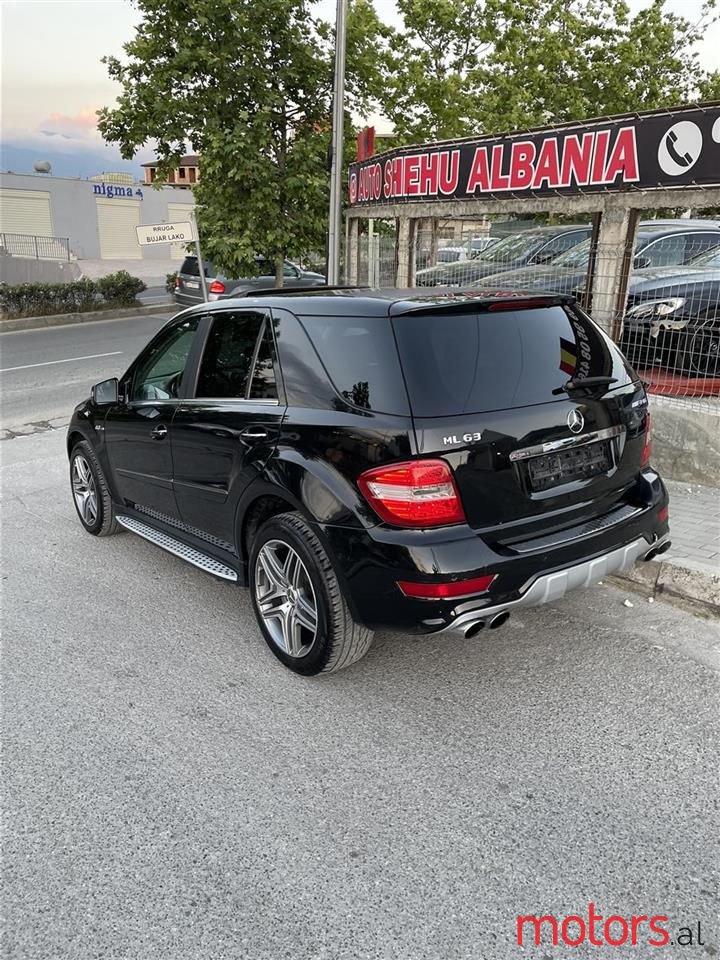 2011' Mercedes-Benz ML 55 AMG photo #2