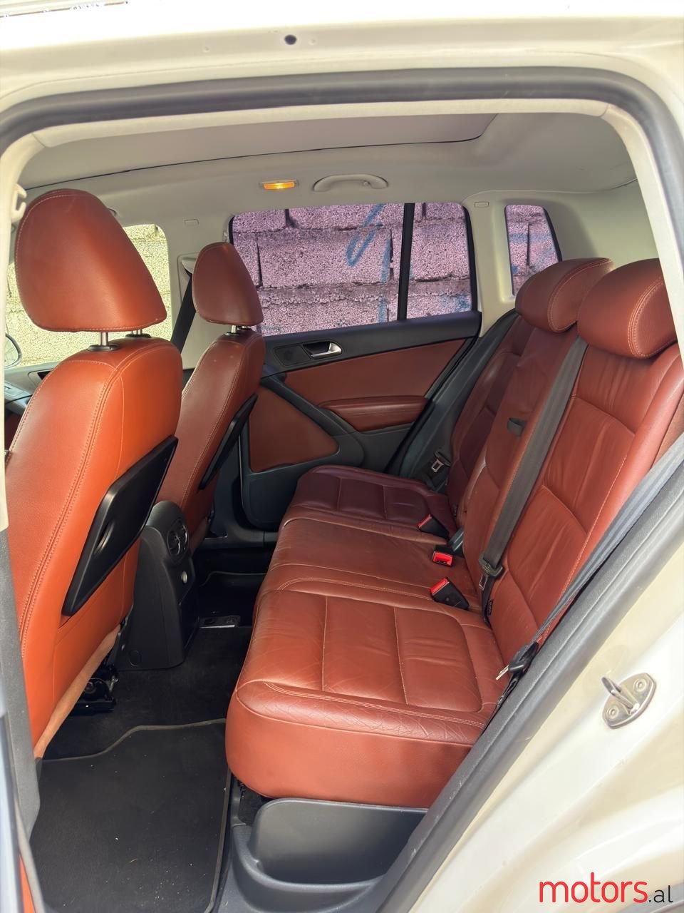 2010' Volkswagen Tiguan photo #6