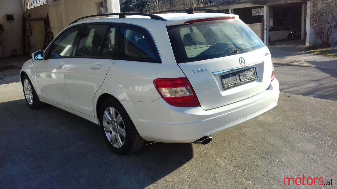 2010' Mercedes-Benz C 220 photo #3