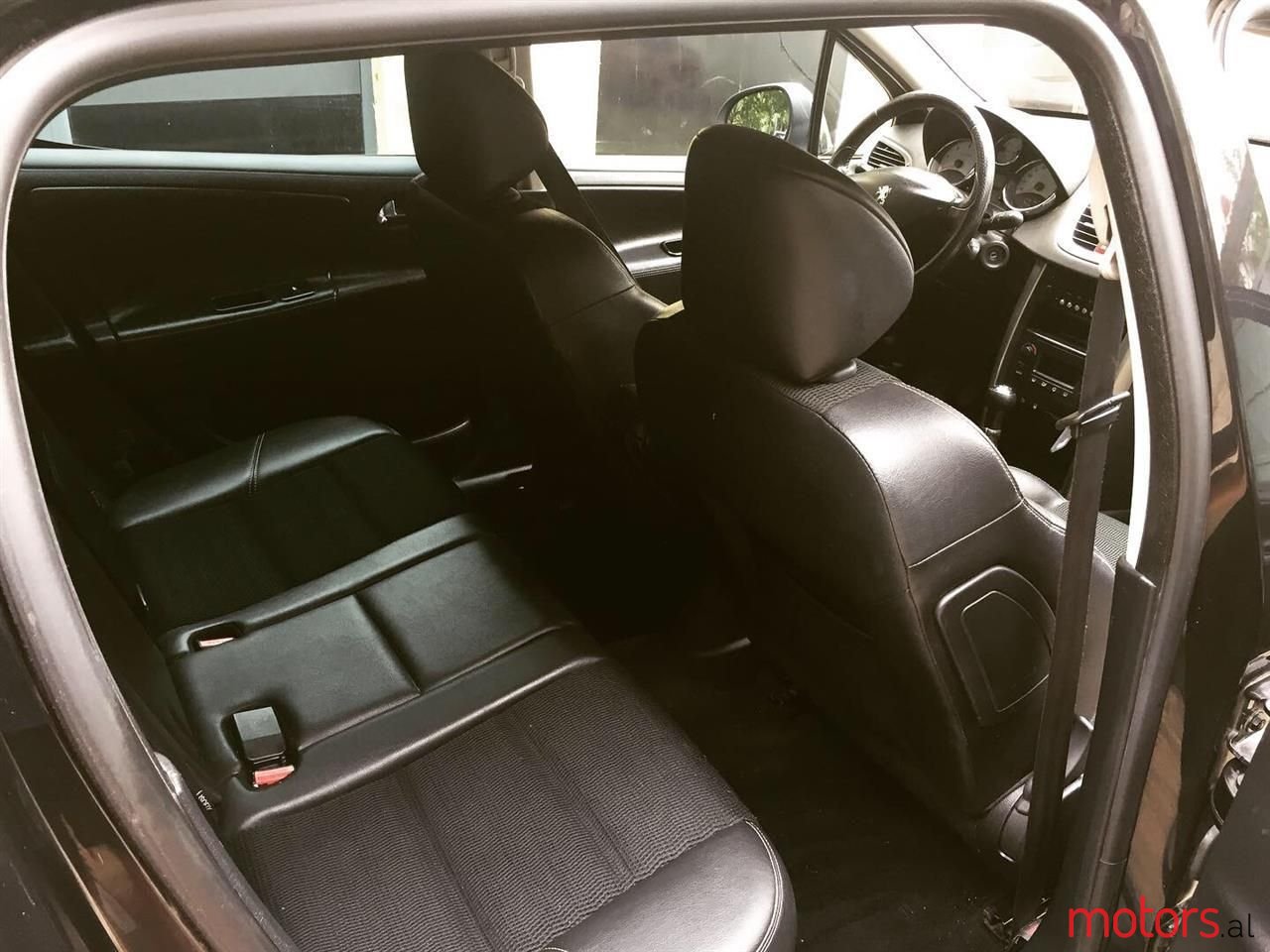 2009' Peugeot 207 photo #5