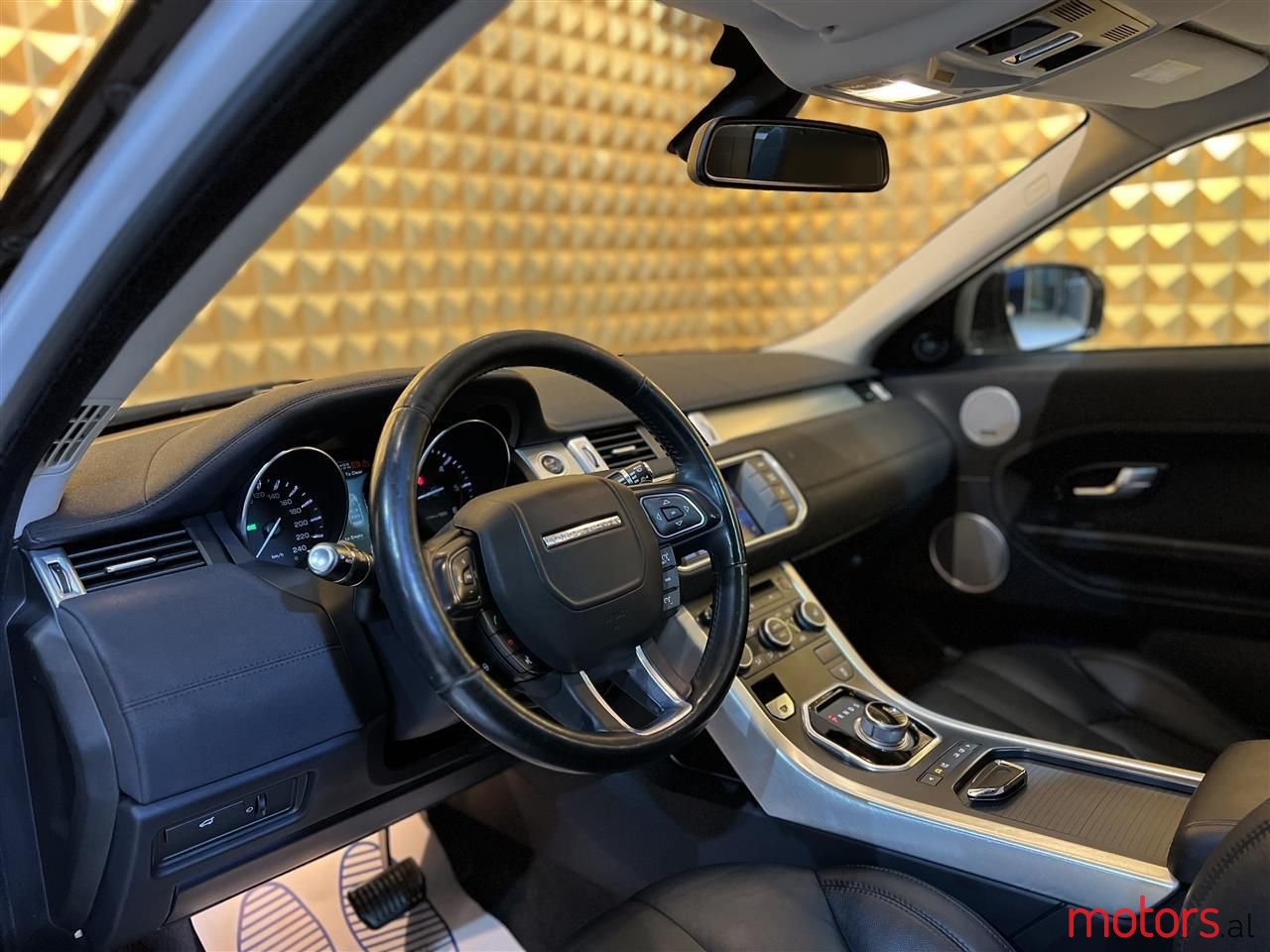 2012' Land Rover Range Rover Evoque photo #5