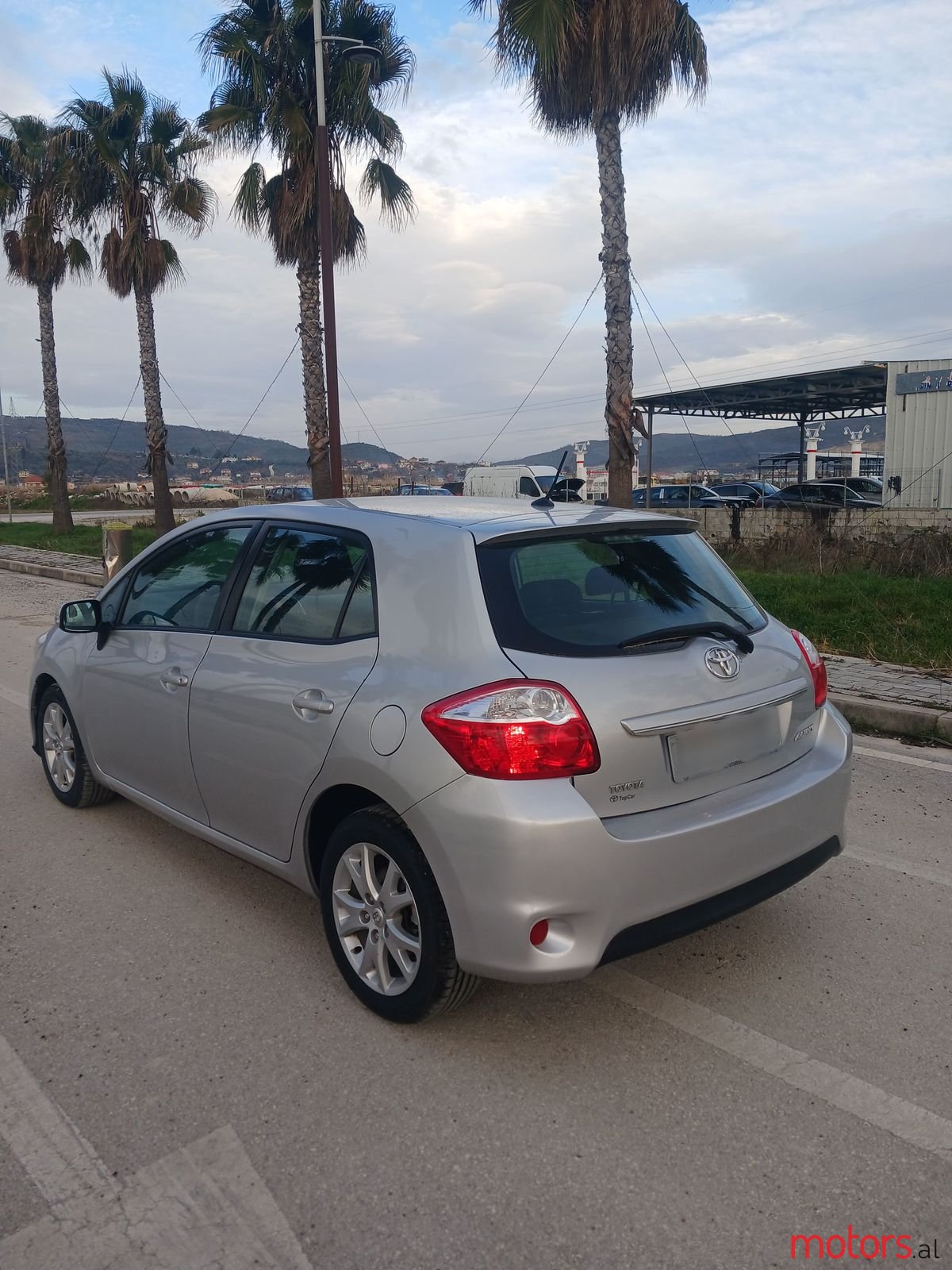 2012' Toyota Auris photo #6