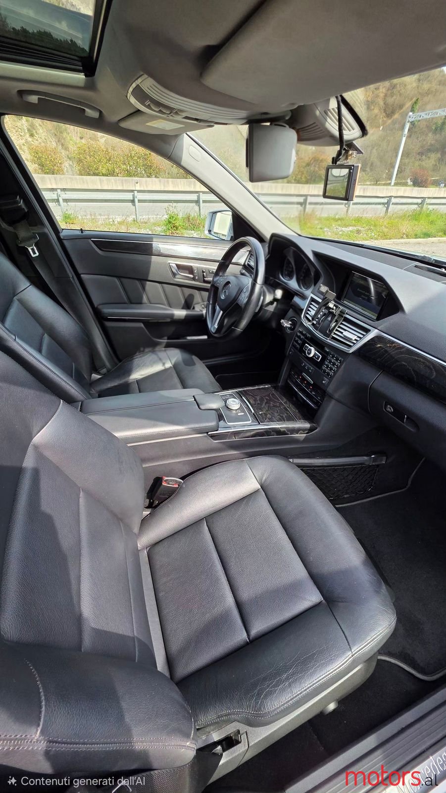 2012' Mercedes-Benz E 220 photo #4