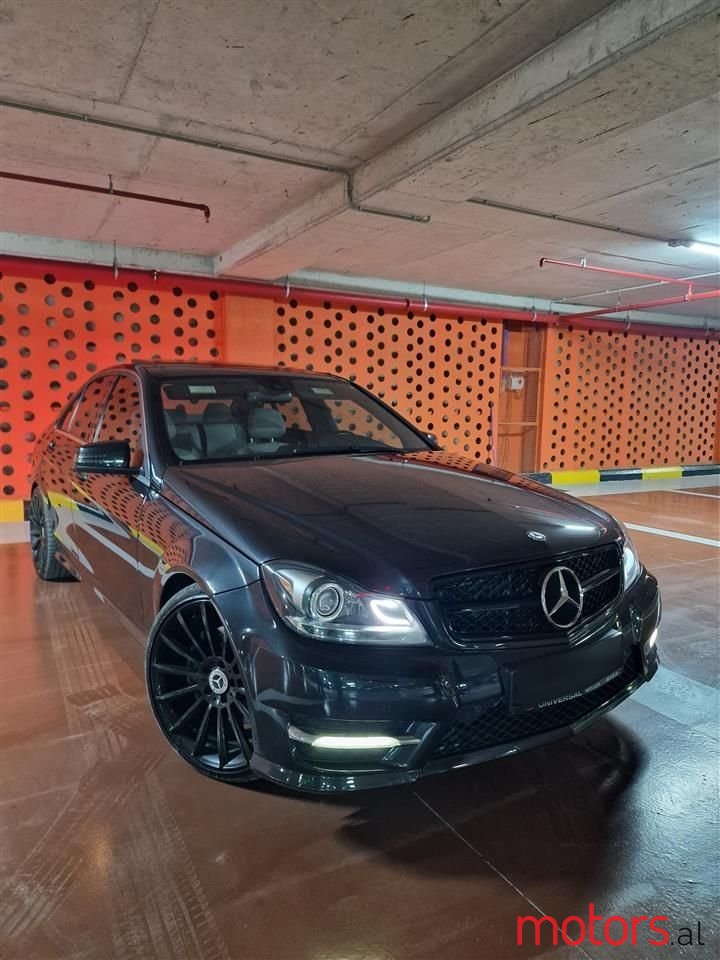2012' Mercedes-Benz C 30 AMG photo #2