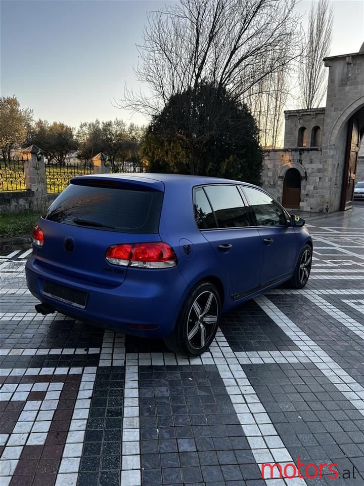 2010' Volkswagen Golf photo #4