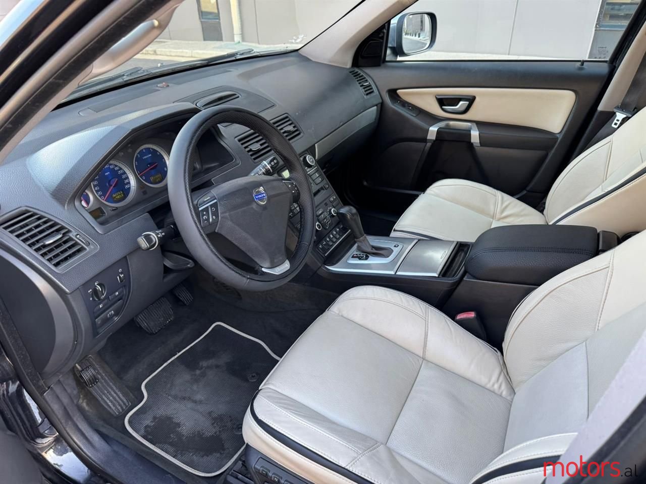 2011' Volvo Xc 90 photo #6