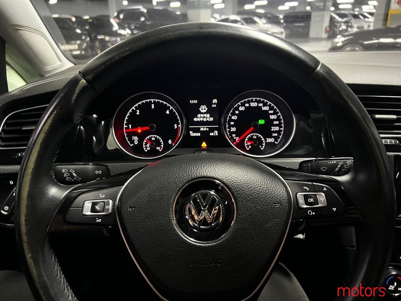 2013' Volkswagen Golf photo #2