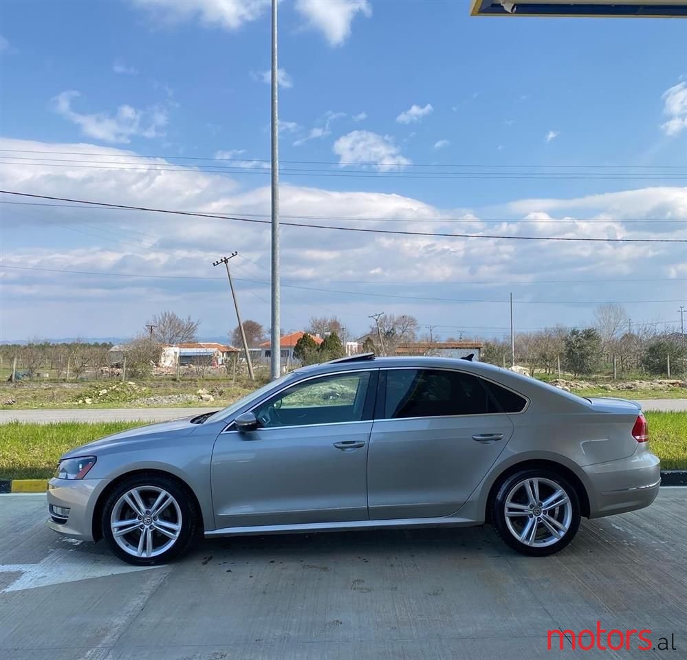 2013' Volkswagen Passat photo #4