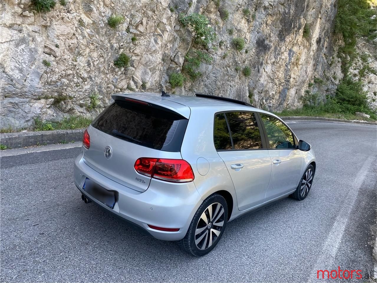 2012' Volkswagen Golf photo #3