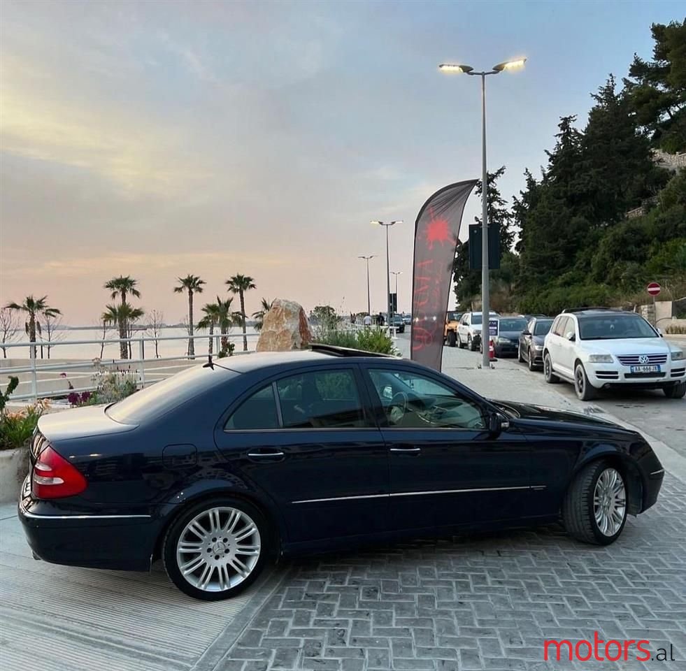 2003' Mercedes-Benz E 240 photo #2