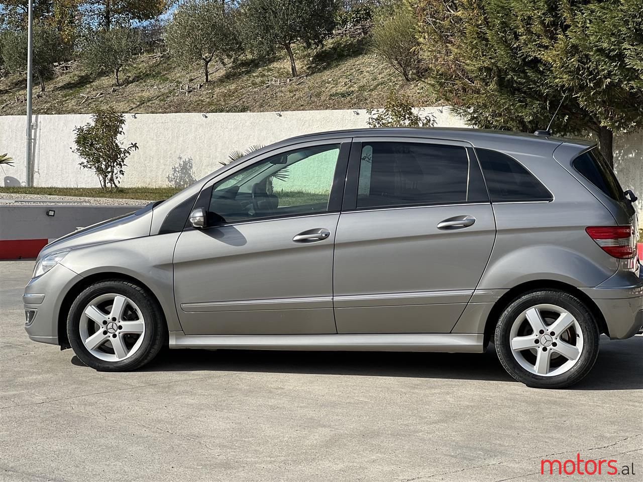 2005' Mercedes-Benz B 180 photo #2