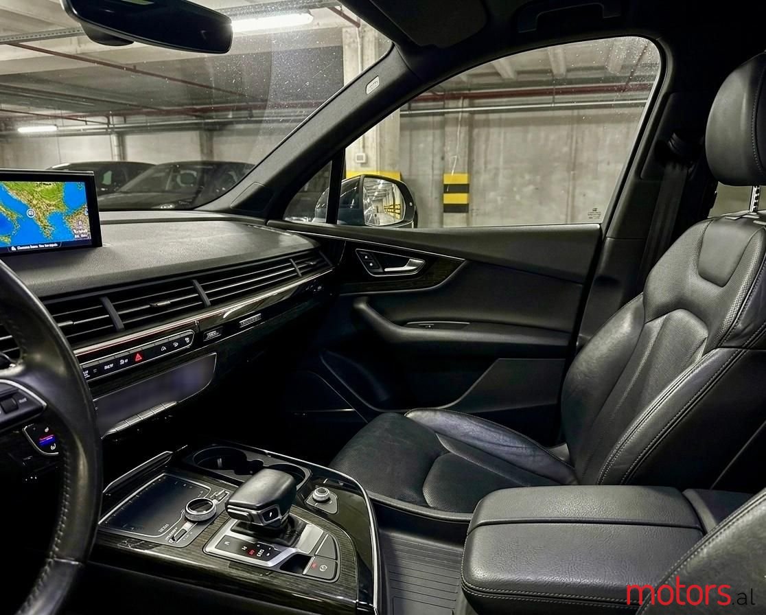 2018' Audi Q7 photo #6