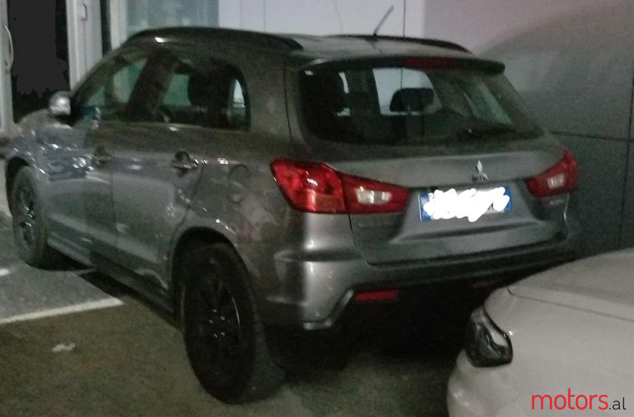 2011' Mitsubishi ASX photo #3