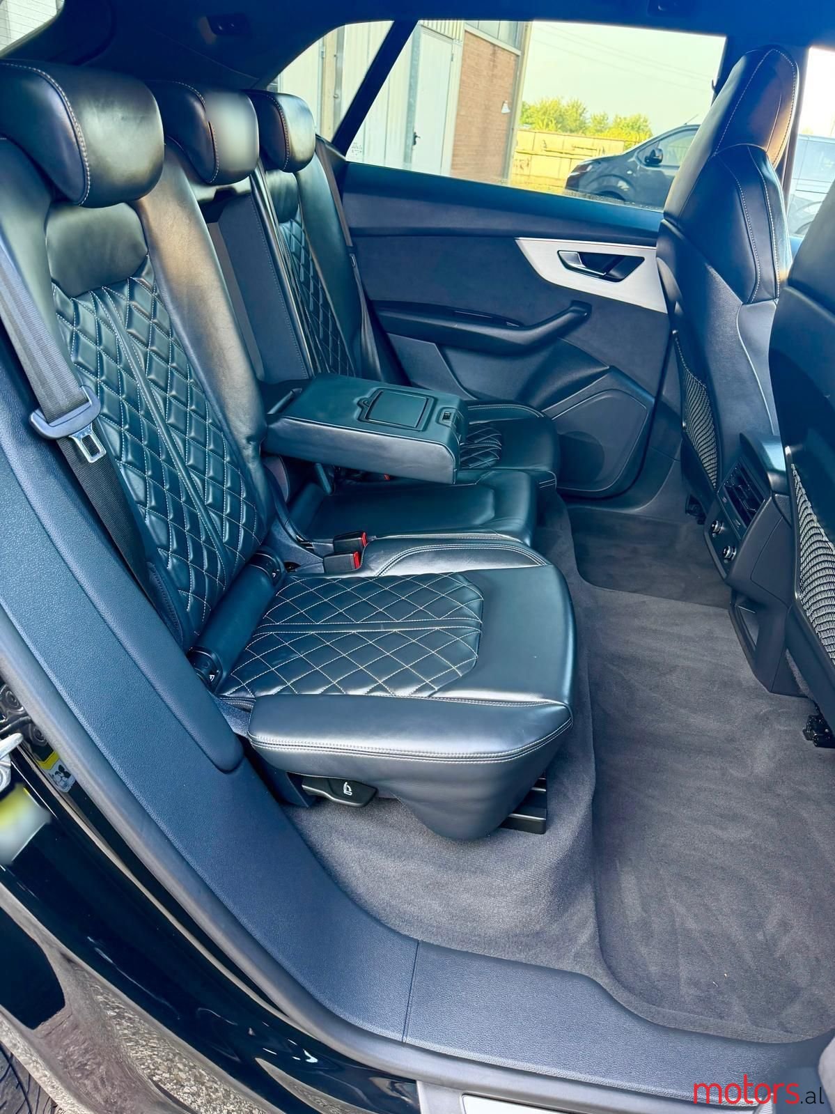 2023' Audi Q8 photo #3
