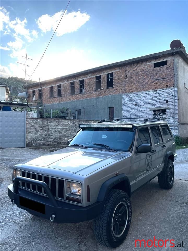 2001' Jeep Cherokee photo #1