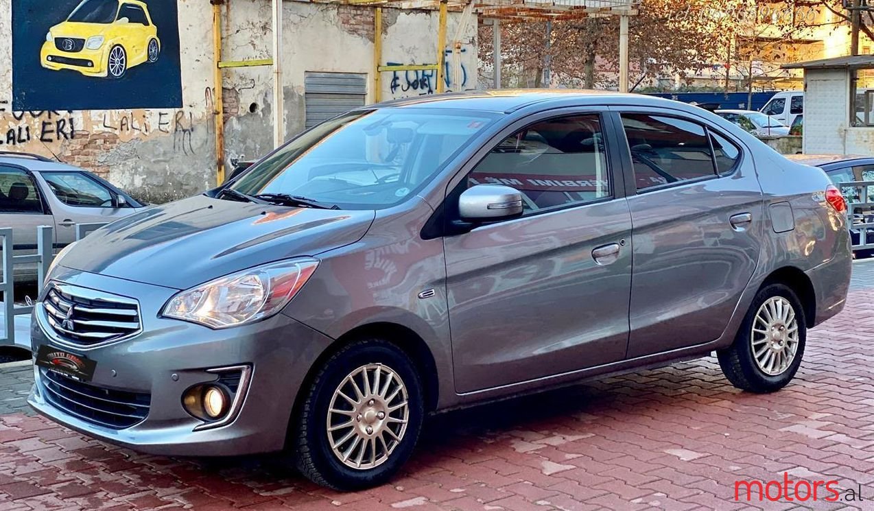 2015' Mitsubishi Model Tjetër photo #1