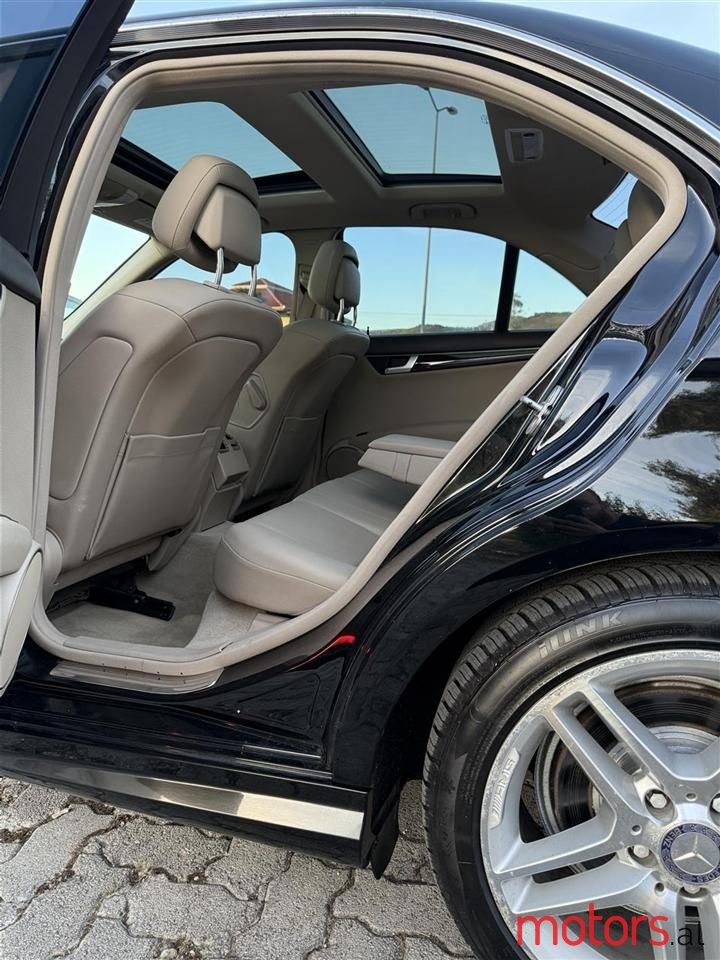 2012' Mercedes-Benz C 300 photo #6